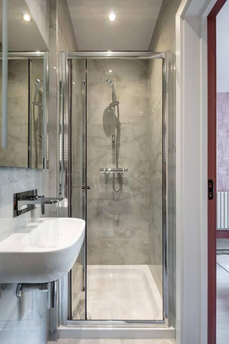 1Lsr - High-End Luxury 2 Bed Designer Apartment Londen Buitenkant foto
