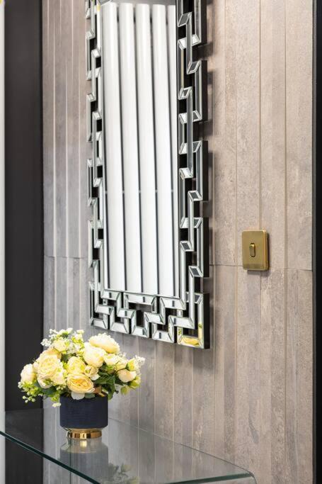 1Lsr - High-End Luxury 2 Bed Designer Apartment Londen Buitenkant foto