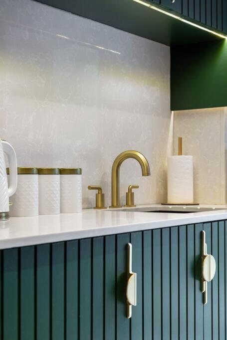 1Lsr - High-End Luxury 2 Bed Designer Apartment Londen Buitenkant foto
